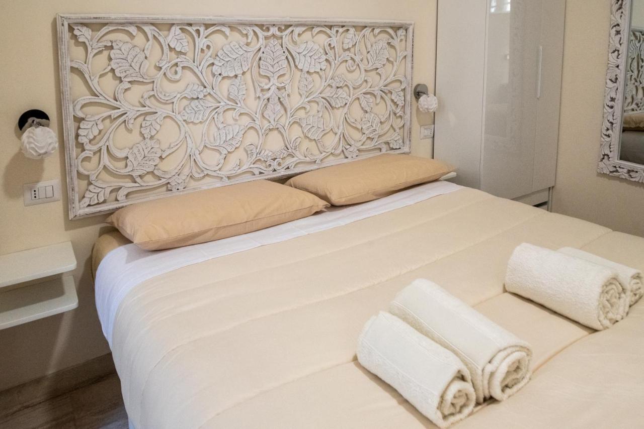 Room With Independent Entrance - Termini/Aquarium Roma Exterior foto